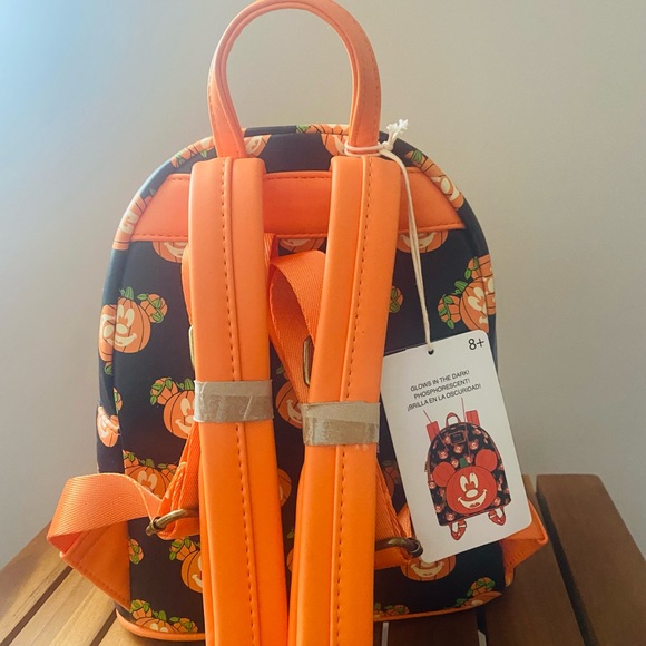Mickey Halloween Loungefly Backpack -NEW - Picture 2 of 4